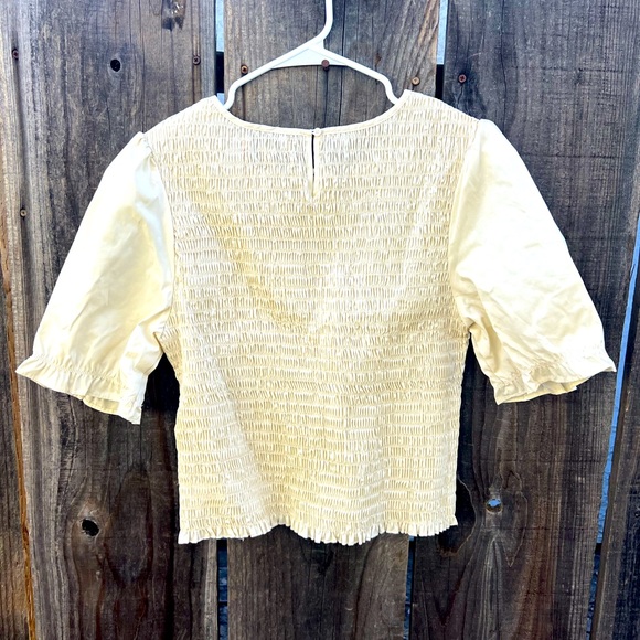 Mauby NWT pale yellow smocked crop type top - Picture 2 of 5